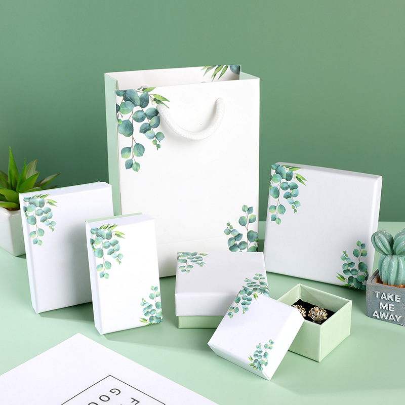 Wedding Supply Shops - Yaratıcı küçük taze yaprak takı dükkanı
